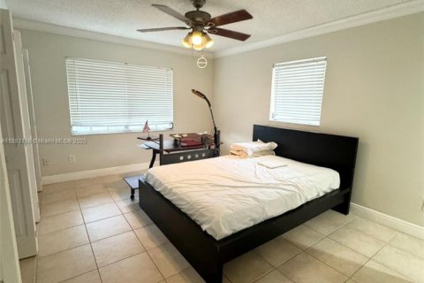 Condo in Miami, Florida, 2 bedrooms  № 1930754 - photo 9