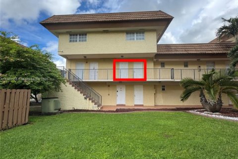 Condo in Miami, Florida, 2 bedrooms  № 1930754 - photo 20
