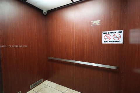 Copropriété à louer à Cutler Bay, Floride: 2 chambres, 75.16 m2 № 1996614 - photo 17