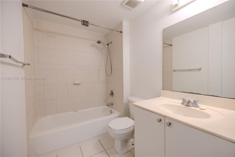 Copropriété à louer à Cutler Bay, Floride: 2 chambres, 75.16 m2 № 1996614 - photo 10