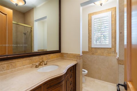 Villa ou maison à vendre à Pinecrest, Floride: 6 chambres, 687.48 m2 № 1802501 - photo 30