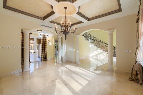 Villa ou maison à vendre à Pinecrest, Floride: 6 chambres, 687.48 m2 № 1802501 - photo 12