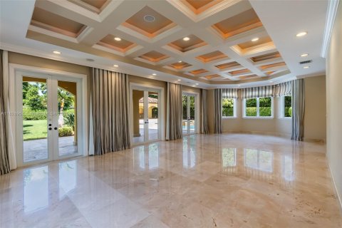 Villa ou maison à vendre à Pinecrest, Floride: 6 chambres, 687.48 m2 № 1802501 - photo 4