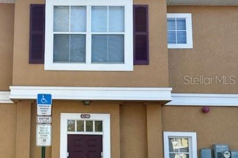 Propiedad comercial en venta en Kissimmee, Florida, 11 dormitorios, 136.57 m2 № 2092371 - foto 16