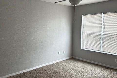 Propiedad comercial en venta en Kissimmee, Florida, 11 dormitorios, 136.57 m2 № 2092371 - foto 14