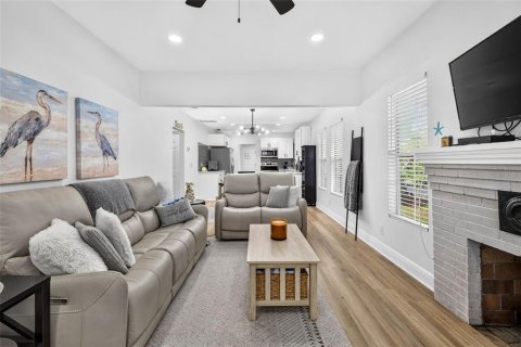 Villa ou maison à vendre à Tampa, Floride: 3 chambres, 102.56 m2 № 2359096 - photo 12