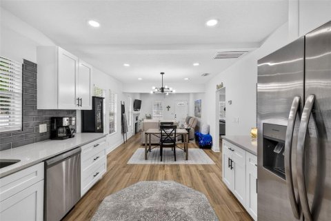 Villa ou maison à vendre à Tampa, Floride: 3 chambres, 102.56 m2 № 2359096 - photo 27