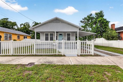 Villa ou maison à vendre à Tampa, Floride: 3 chambres, 102.56 m2 № 2359096 - photo 2