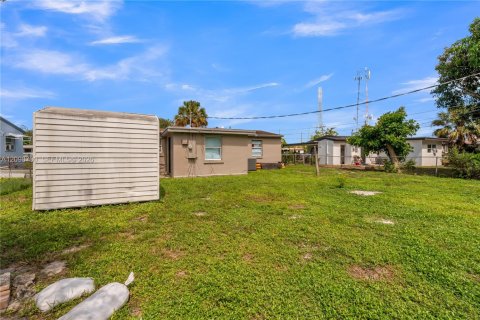 Villa ou maison à vendre à Fort Lauderdale, Floride: 3 chambres, 122.17 m2 № 2395372 - photo 19