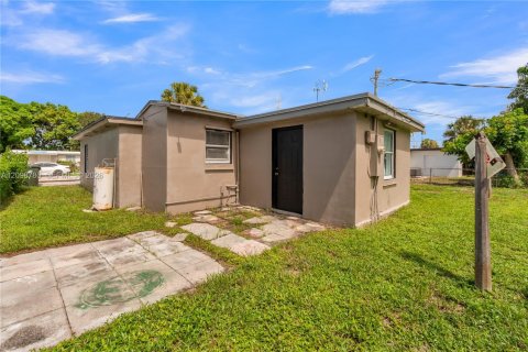 Villa ou maison à vendre à Fort Lauderdale, Floride: 3 chambres, 122.17 m2 № 2395372 - photo 22