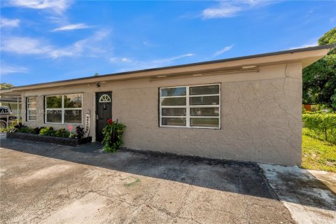 Villa ou maison à vendre à Fort Lauderdale, Floride: 3 chambres, 122.17 m2 № 2395372 - photo 4