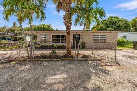 Villa ou maison à vendre à Fort Lauderdale, Floride: 3 chambres, 122.17 m2 № 2395372 - photo 5