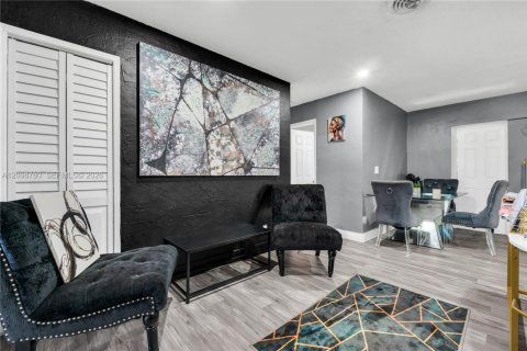 Villa ou maison à vendre à Fort Lauderdale, Floride: 3 chambres, 122.17 m2 № 2395372 - photo 12