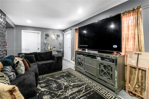 Villa ou maison à vendre à Fort Lauderdale, Floride: 3 chambres, 122.17 m2 № 2395372 - photo 15