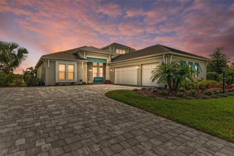 House in Sarasota, Florida 4 bedrooms, 325.16 sq.m. № 1640880 - photo 6