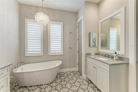 House in Sarasota, Florida 4 bedrooms, 325.16 sq.m. № 1640880 - photo 27