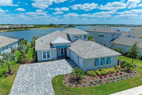 House in Sarasota, Florida 4 bedrooms, 325.16 sq.m. № 1640880 - photo 1