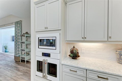 House in Sarasota, Florida 4 bedrooms, 325.16 sq.m. № 1640880 - photo 20