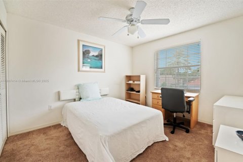 Casa en venta en Miramar, Florida, 4 dormitorios, 242.29 m2 № 1946651 - foto 20