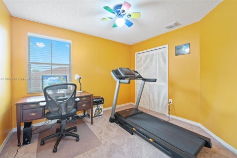 Casa en venta en Miramar, Florida, 4 dormitorios, 242.29 m2 № 1946651 - foto 24