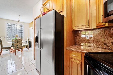 Casa en venta en Miramar, Florida, 4 dormitorios, 242.29 m2 № 1946651 - foto 10