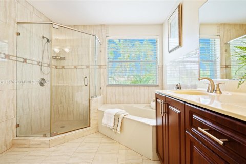 Casa en venta en Miramar, Florida, 4 dormitorios, 242.29 m2 № 1946651 - foto 17