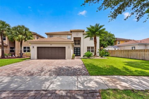 Casa en Homestead, Florida 5 dormitorios, 258.83 m2 № 2168051