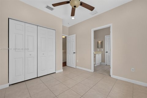 Casa en venta en Homestead, Florida, 5 dormitorios, 258.83 m2 № 2168051 - foto 25