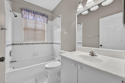 Casa en venta en Homestead, Florida, 5 dormitorios, 258.83 m2 № 2168051 - foto 22