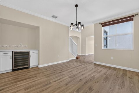 Casa en venta en Homestead, Florida, 5 dormitorios, 258.83 m2 № 2168051 - foto 6