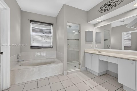 Casa en venta en Homestead, Florida, 5 dormitorios, 258.83 m2 № 2168051 - foto 20