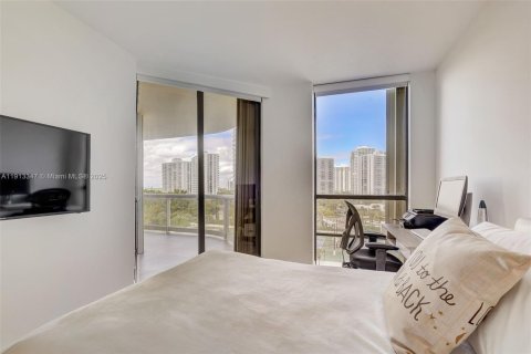 Condominio en venta en Aventura, Florida, 2 dormitorios, 139.35 m2 № 1969427 - foto 17