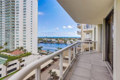Condominio en venta en Aventura, Florida, 2 dormitorios, 139.35 m2 № 1969427 - foto 22