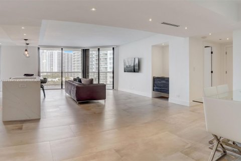 Condominio en venta en Aventura, Florida, 2 dormitorios, 139.35 m2 № 1969427 - foto 1