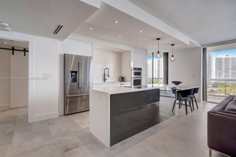 Condominio en venta en Aventura, Florida, 2 dormitorios, 139.35 m2 № 1969427 - foto 5