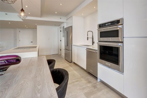 Condominio en venta en Aventura, Florida, 2 dormitorios, 139.35 m2 № 1969427 - foto 4