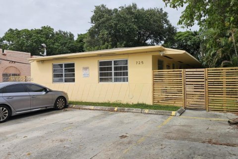 Снять в аренду виллу или дом в Норт-Майами, Флорида 1 спальня, № 2001981 - фото 6