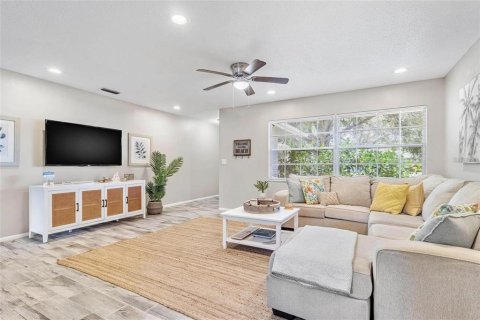 Villa ou maison à louer à Bradenton, Floride: 3 chambres, 163.69 m2 № 2211823 - photo 5