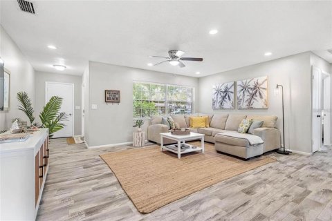 Villa ou maison à louer à Bradenton, Floride: 3 chambres, 163.69 m2 № 2211823 - photo 3
