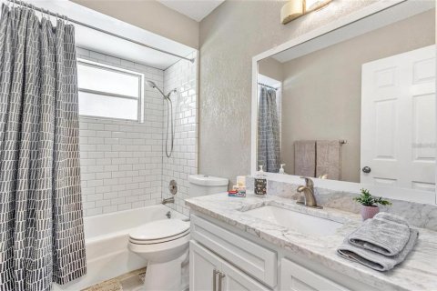 Villa ou maison à louer à Bradenton, Floride: 3 chambres, 163.69 m2 № 2211823 - photo 19