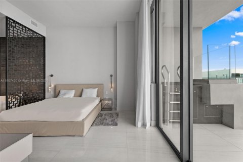 Copropriété à louer à Miami, Floride: 3 chambres, 185.15 m2 № 2019332 - photo 7