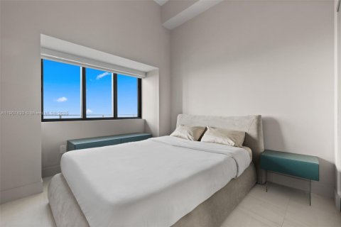 Copropriété à louer à Miami, Floride: 3 chambres, 185.15 m2 № 2019332 - photo 14