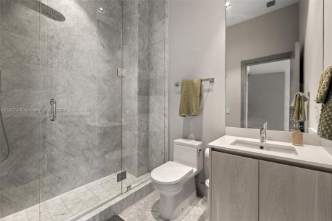 Copropriété à louer à Miami, Floride: 3 chambres, 185.15 m2 № 2019332 - photo 15