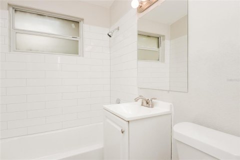 Casa en alquiler en Kissimmee, Florida, 4 dormitorios, 113.06 m2 № 1843062 - foto 14