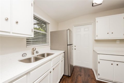 Casa en alquiler en Kissimmee, Florida, 4 dormitorios, 113.06 m2 № 1843062 - foto 8