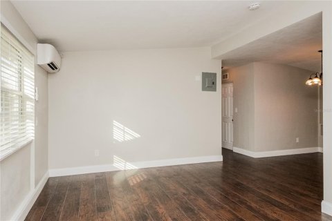 Casa en alquiler en Kissimmee, Florida, 4 dormitorios, 113.06 m2 № 1843062 - foto 4