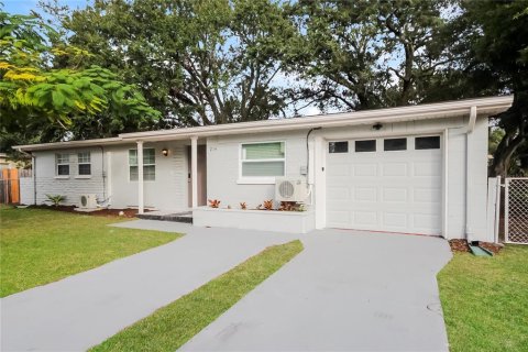 Casa en alquiler en Kissimmee, Florida, 4 dormitorios, 113.06 m2 № 1843062 - foto 3