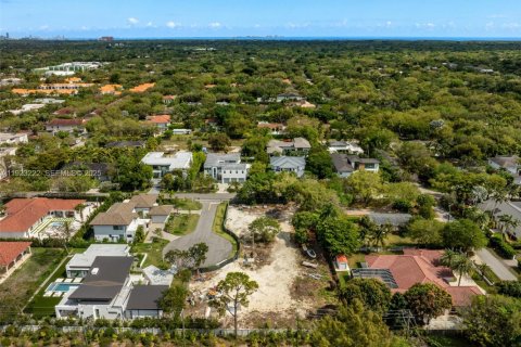 House in Pinecrest, Florida 8 bedrooms № 2082838 - photo 9