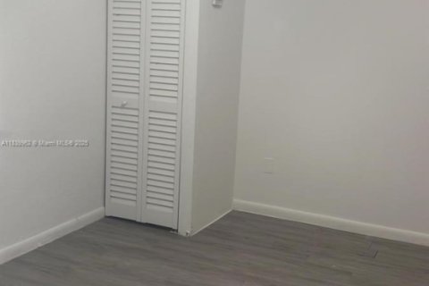 Propiedad comercial en venta en Miami, Florida, 206.8 m2 № 1966755 - foto 25