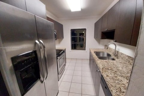 Adosado en alquiler en Miami, Florida, 2 dormitorios, 95.69 m2 № 1945780 - foto 10